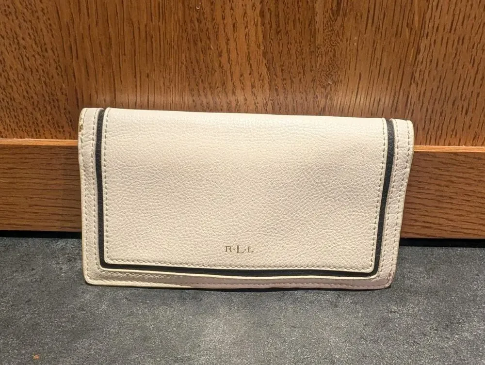 Lauren Ralph Lauren pebbled white leather wallet Gold Signature
